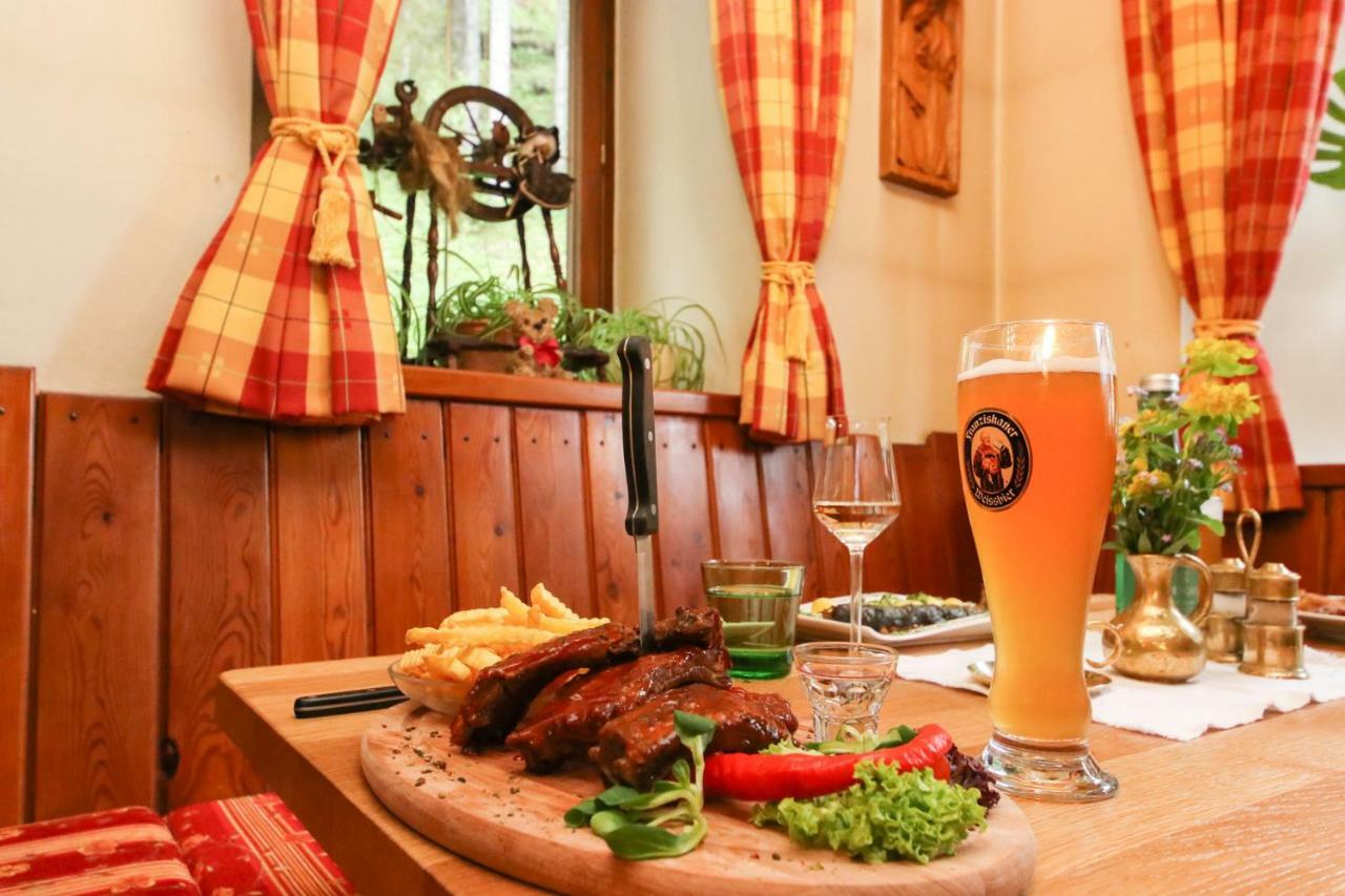 Gasthof St. Adolari Hotel Sankt Ulrich am Pillersee Esterno foto